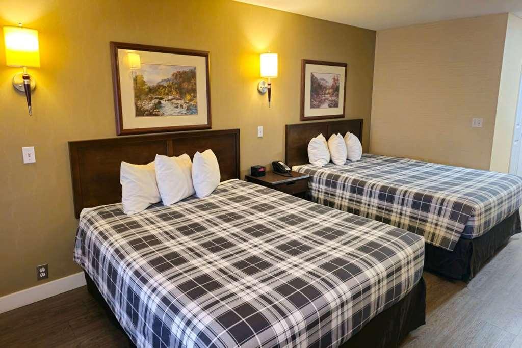 Rodeway Inn & Suites Kamloops Zimmer foto